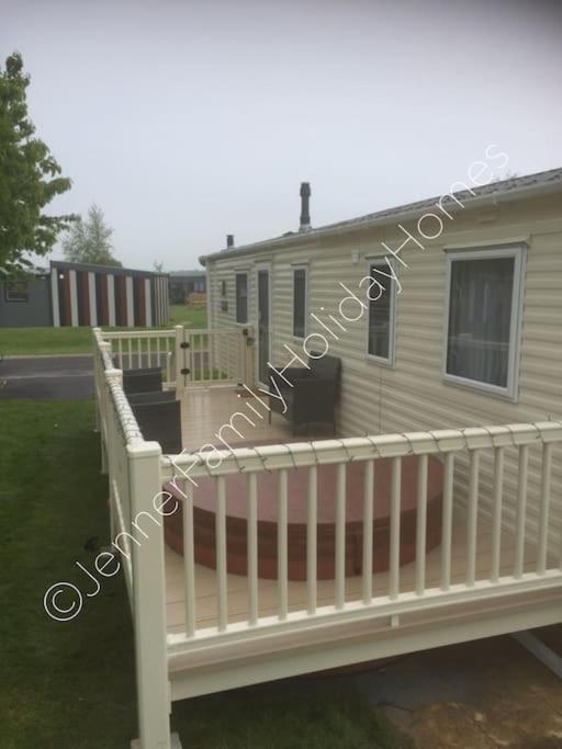 Jenner Family Holiday Homes At Tattershall Lakes Dogdyke ภายนอก รูปภาพ