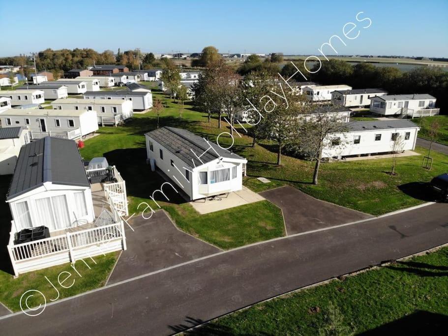 Jenner Family Holiday Homes At Tattershall Lakes Dogdyke ภายนอก รูปภาพ